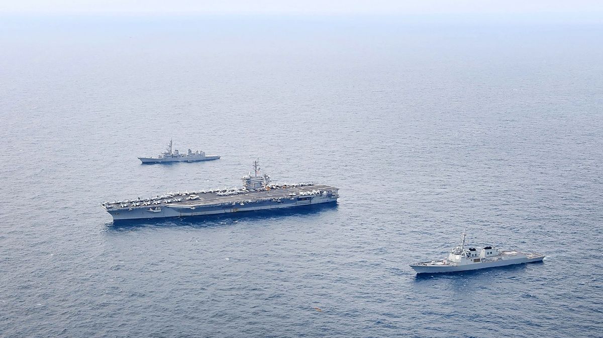 USA, Jižní Korea a Japonsko uspořádaly cvičení ve Východočínském moři